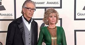 Jane Fonda sports emerald jumpsuit to 2015 Grammys