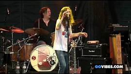 The Black Crowes performs "Remedy" at Gathering of the Vibes Music Festival 2013