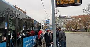 布達佩斯│100E Shuttle Bus接駁車，輕鬆往返機場市區、App購票教學~ - Evelyn旅行生活扎記