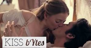 Dickinson (2019-): S02E04 | Kissing Scene | Anna Baryshnikov & Pico Alexander (Lavinia & 'Ship')
