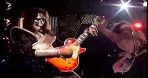 Kiss - Rock And Roll All Nite (Live At Brooklyn Bridge) (Reunion Tour) (MTV Awards)