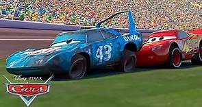 Rayo McQueen ayuda al Rey | Pixar Cars