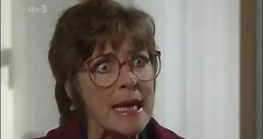 Classic Corrie - Susan Cookson as Mrs Briscoe - Part 1/2 (14th January 1998*) Original Date