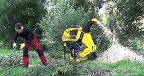 Haecksler 4. The fastest compact wood chipper. Shredding more in less time