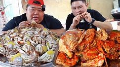 大胖2000多买30斤梭子蟹，猴哥一半清蒸一半辣炒，肉质鲜嫩吃美了！【胖猴仔】