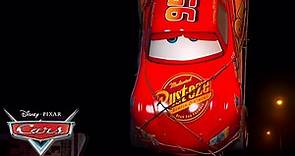 La caótica llegada de Rayo McQueen a Radiator Springs | Pixar Cars