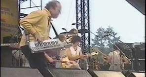 Jeff Beck w/ Jan Hammer - Freeway Jam (Live In Japan)