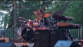 Vinnie Colaiuta drum solo with Herbie Hancock