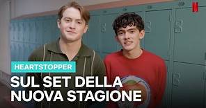 Kit Connor e Joe Locke scoprono la scuola di Heartstopper 2 | Netflix Italia