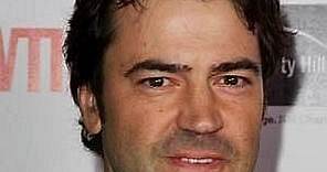 Ron Livingston Wife 2024: Dating History & Exes - CelebsCouples