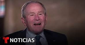 George W. Bush se enfrenta a un juego de palabras y manda mensaje a los latinos | Noticias Telemundo