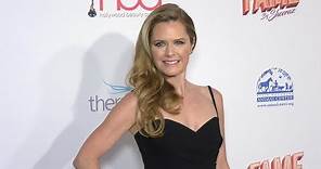 Maggie Lawson "2020 Hollywood Beauty Awards" Fashion Arrivals in 4K