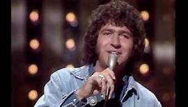 Mac Davis - Baby Dont Get Hooked On Me (The Midnight Special 1973)