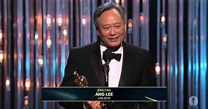 Ang Lee ‪winning the Oscar® for Directing "Life of Pi"