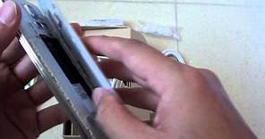 Samsung Galaxy S5: How to Open and Close the Back Cover