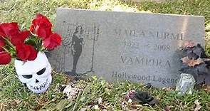 Vampira Maila Nurmi Grave Hollywood Forever Cemetery Los Angeles California USA January 2021 Skull