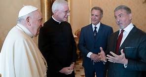 El papa se reúne con Sylvester Stallone, actor del icónico personaje de Rocky Balboa