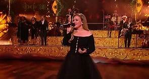 Kelly Clarkson - Underneath The Tree (Live from NBC's Christmas at the ...