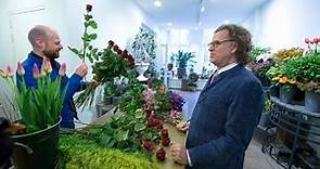 André Rieu buys Marjorie a Valentine's gift...