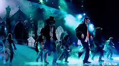 MJ’s “Thriller“ from This is it, 2009 #thisisitmichaeljackson #billiejeanmichaeljackson #moonwalk #moonwalkers #michaeljackson #mj #dance #sing #music #art #performance #superstar #foryoupage #foryou #kingofpop #tiktok #thrillermichaeljackson