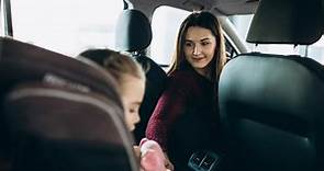 Come scegliere il seggiolino auto per i bambini: i consigli degli esperti