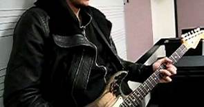 John Mayer plays his Black One strat at Berklee