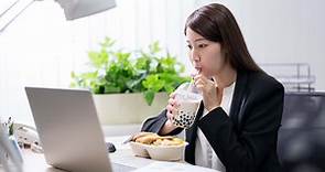 降膽固醇怎麼吃？醫師曝「最佳飲食法」：常吃麵包、雞腿便當注意｜天下雜誌