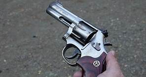 Smith & Wesson 686+ 7 Shot .357 Magnum Revolver Review (Not Recommended, internal lock model)