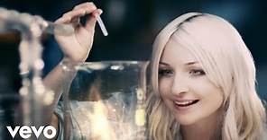 Kate Miller-Heidke - Caught In The Crowd