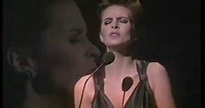 Sheena Easton - Maybe This Time (1982 Royal Variety Performance)