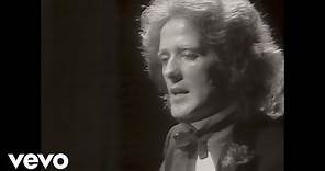 Gilbert O'Sullivan - What's in a Kiss (Official Video)