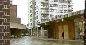 Trowbridge Estate | Hackney | Housing | Council Flat | Tower Block | 1980s London | TN-84-086-009
