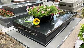 Tombe de Mireille DARC cimetière du Montparnasse, Paris
