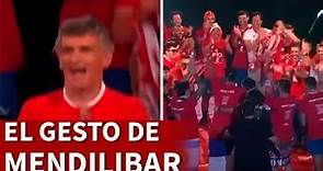 La imagen de MENDILIBAR en la CELEBRACIÓN que hace las delicias de los SEVILLISTAS | DIARIO AS