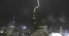 Lightning strikes Downtown Cleveland Key Bank Tower