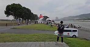 驚！台北颳怪風　吹倒河濱帳篷壓傷一人-台視新聞網