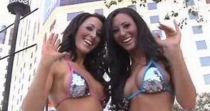 Hooters Twins! WOW!