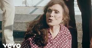 Loretta Lynn - Ain't No Time To Go (Official Music Video)