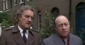 Dangerous Davies  - 'The Last Detective' (1981) 1/2. Bernard Cribbins, Joss Ackland, Maureen Lipman,