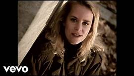 Mary Chapin Carpenter - Passionate Kisses (Video)