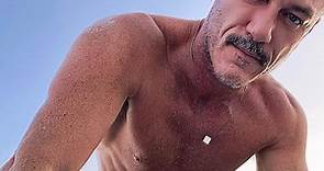 Luke Evans Bares His Body in a Tiny Speedo in Hot New Pic!