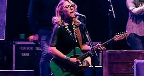 Susan Tedeschi on Neil Young's "Helpless" 12/4/21 Boston, MA