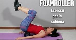 Automassaggio alla schiena con il foamroller