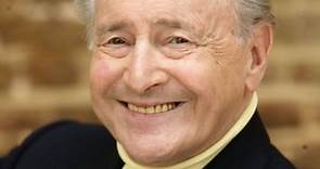 Broadcaster David Jacobs dies at 87