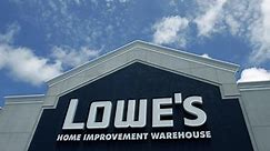 Lowe's layoffs and other MoneyWatch headlines