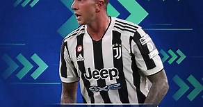 Toronto FC get their next Italian superstar as Federico Bernardeschi joins them as a free agent 🌟🇮🇹 #bernardeschi #torontofc #mls #donedeal #juve #football #transfermarkt