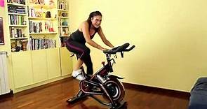 Allenamento spinning per dimagrire e tonificare da fare a casa in italiano con spin bike o cyclette