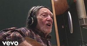 Willie Nelson - It's Hard to Be Humble (Official Video)