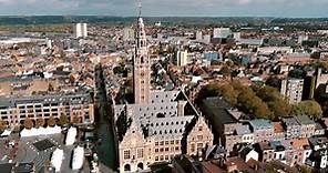 Vista aérea de la biblioteca central de la Universidad Católica de Lovaina, Bélgica