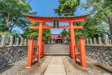 Simbolisme dan Arti di Balik Torii Jepang